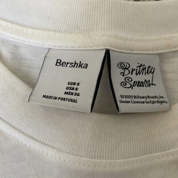 Cute Top - Picture 2 of 2